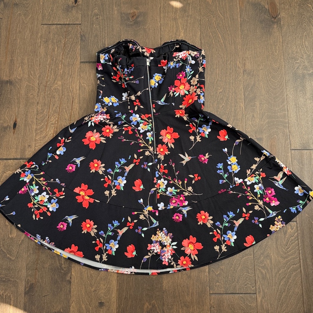 🌺Express Black Strapless A-Line Cocktail Dress with Vibrant Colors - Picture 2 of 8